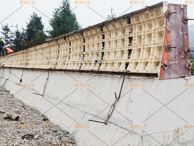 防撞護(hù)欄塑料模板